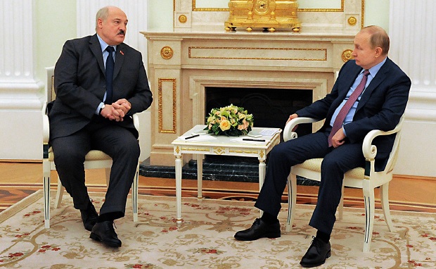 Режим Лукашенко, Крым и ряд международных преступлений