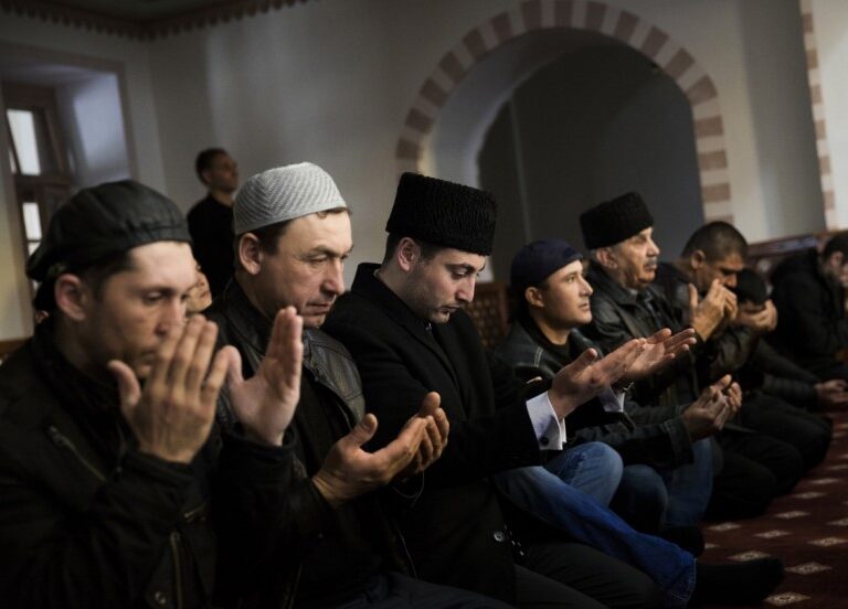 Права представителей религиозныхменьшинств в Крыму