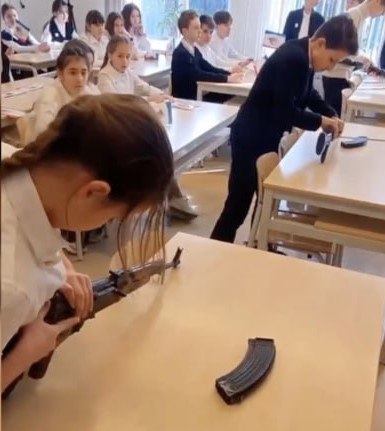 Criminal Machine Gun Dismantling in Simferopol “Second Echelon” School