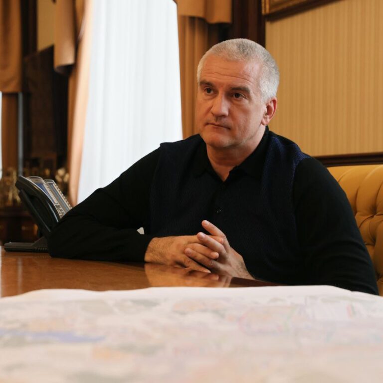 “Вечірній салют” з приводу “стратегічного інтерв’ю” кримського гауляйтера