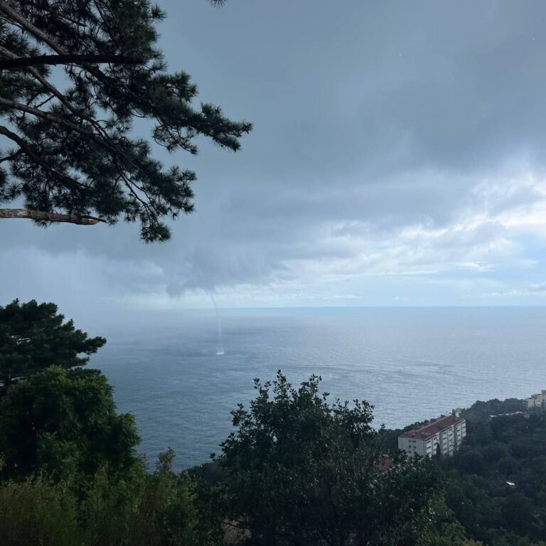 “Budget Crisis of Genre” from Crimean Collaborators