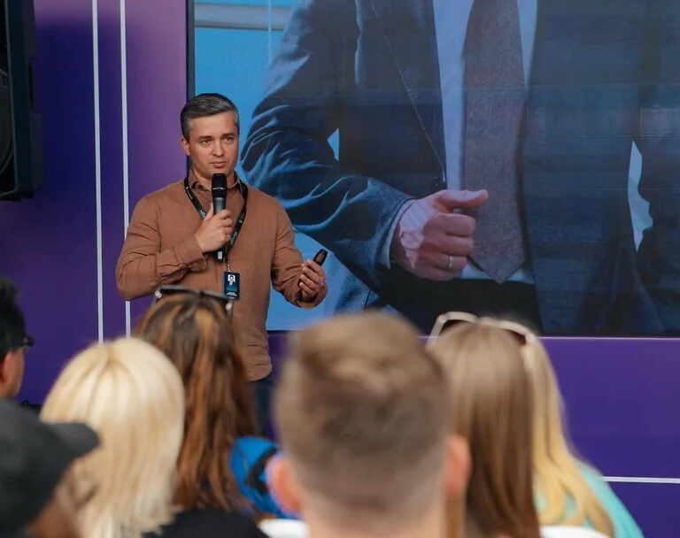 Окупанти випадково спростували власні казки про “сім мільйонів російських туристів”