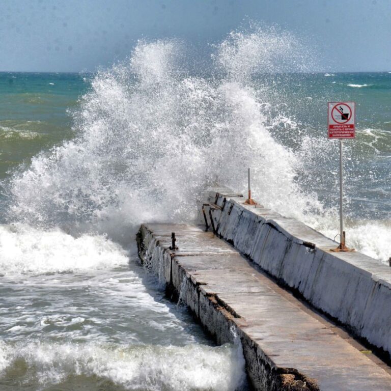 Брехня кримських колаборантів про “стійкість економіки” спростована навіть кремлівською статистикою